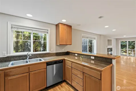 11710 Greenwood Avenue N Seattle WA 98133