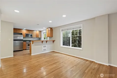 11710 Greenwood Avenue N Seattle WA 98133