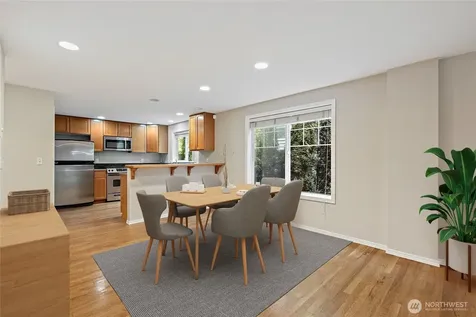 11710 Greenwood Avenue N Seattle WA 98133