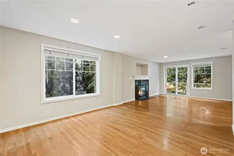 11710 Greenwood Avenue N Seattle WA 98133