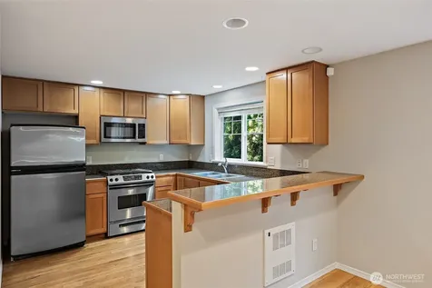 11710 Greenwood Avenue N Seattle WA 98133