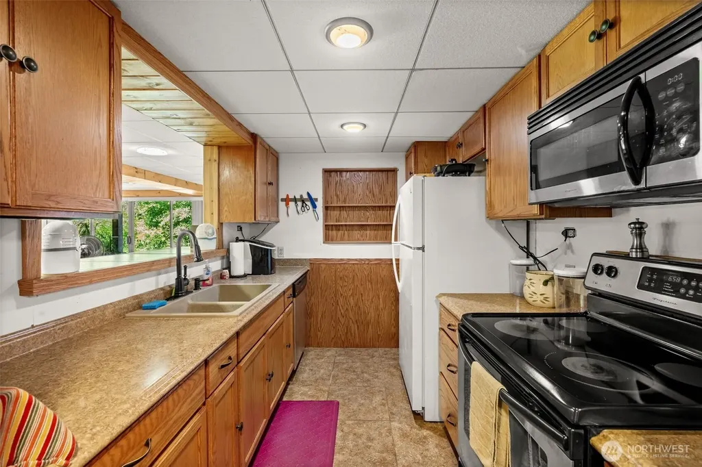 502 Beckett Lane SW Orting WA 98360