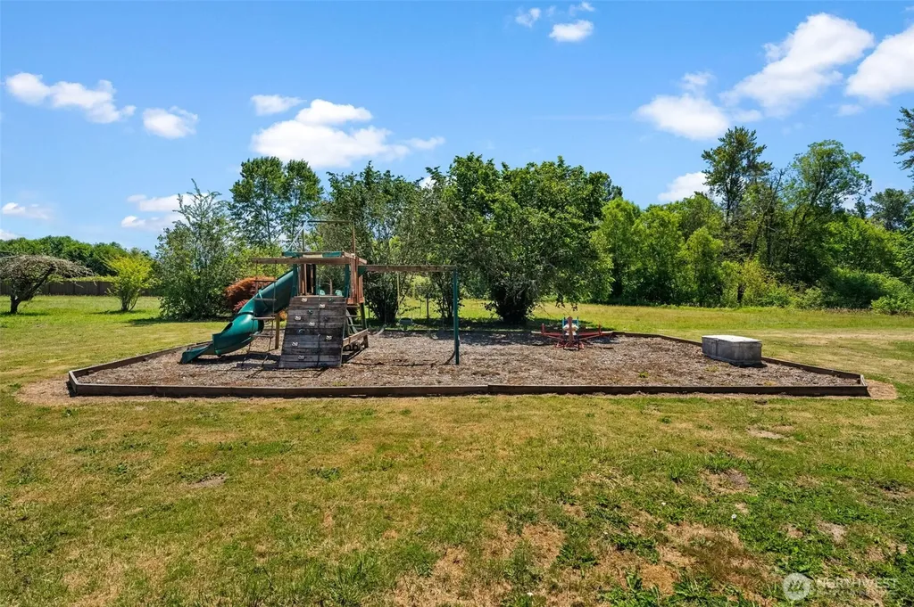 502 Beckett Lane SW Orting WA 98360