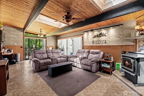 502 Beckett Lane SW Orting WA 98360
