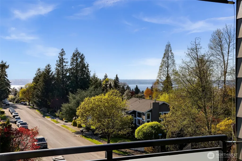 11230 NE 68th Street Kirkland WA 98033