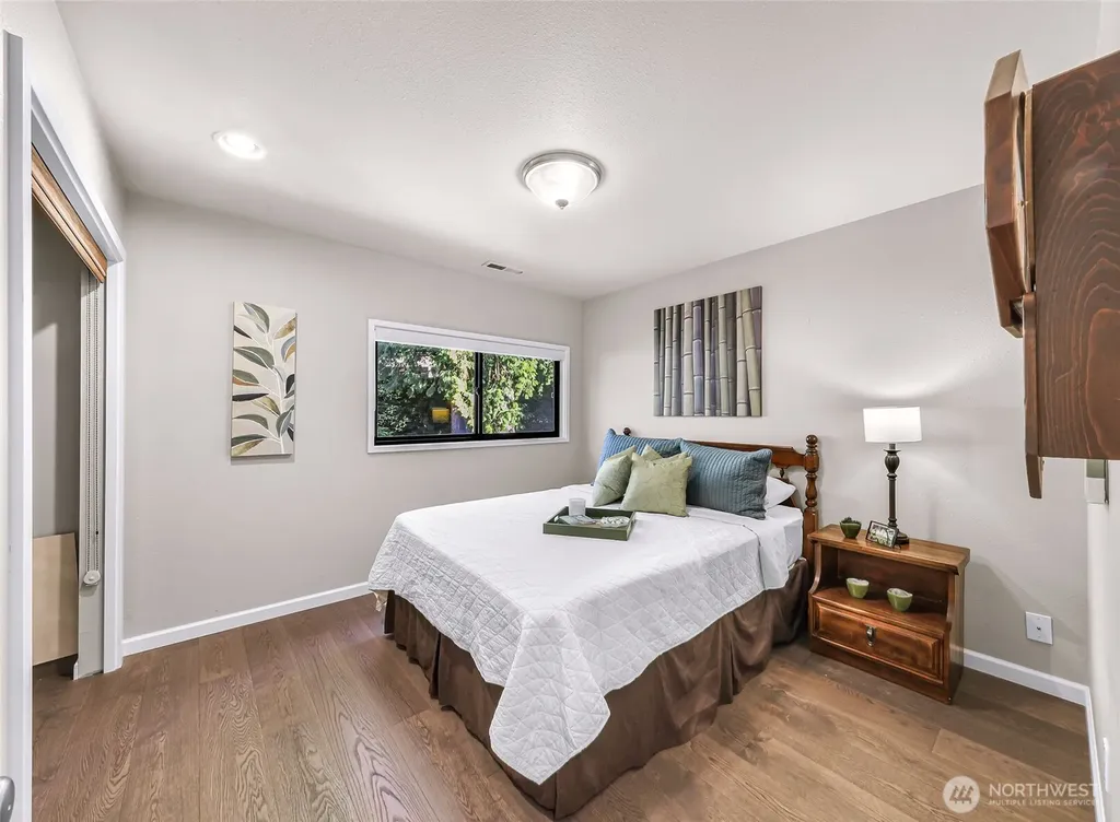 11230 NE 68th Street Kirkland WA 98033