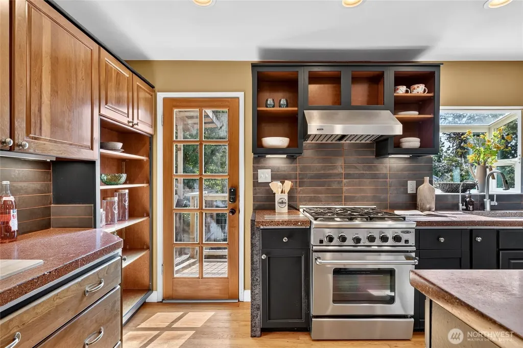 8560 37th Avenue SW Seattle WA 98126