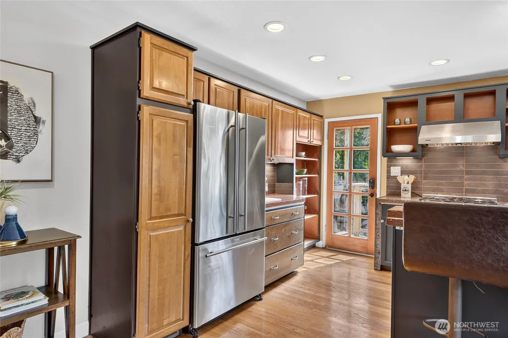 8560 37th Avenue SW Seattle WA 98126