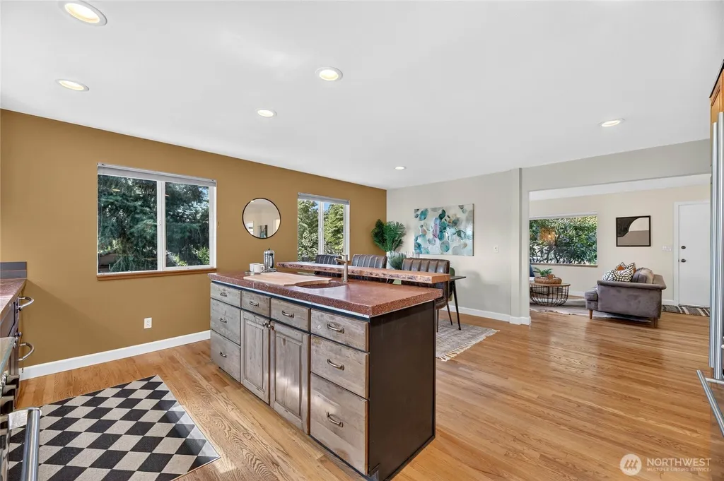 8560 37th Avenue SW Seattle WA 98126
