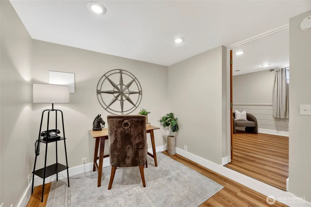 8560 37th Avenue SW Seattle WA 98126