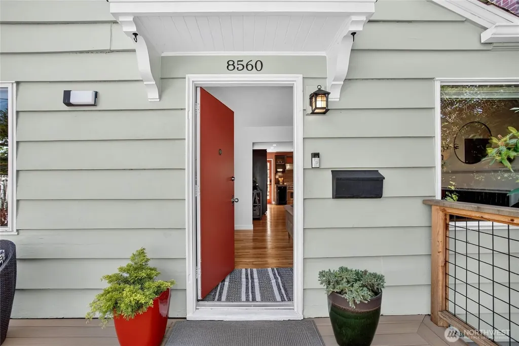8560 37th Avenue SW Seattle WA 98126