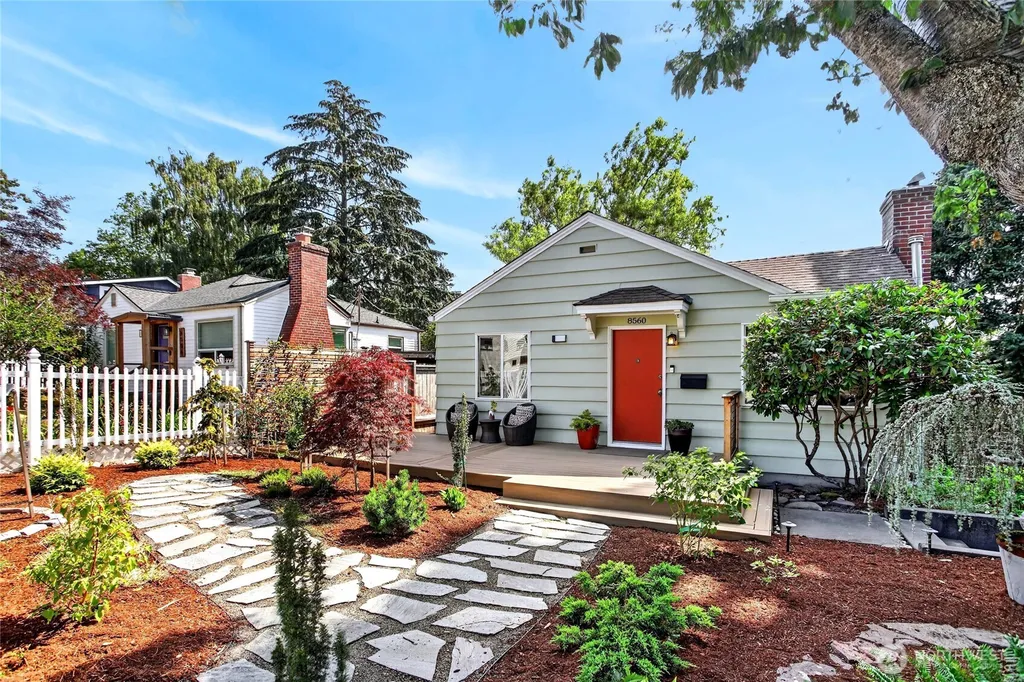 8560 37th Avenue SW Seattle WA 98126