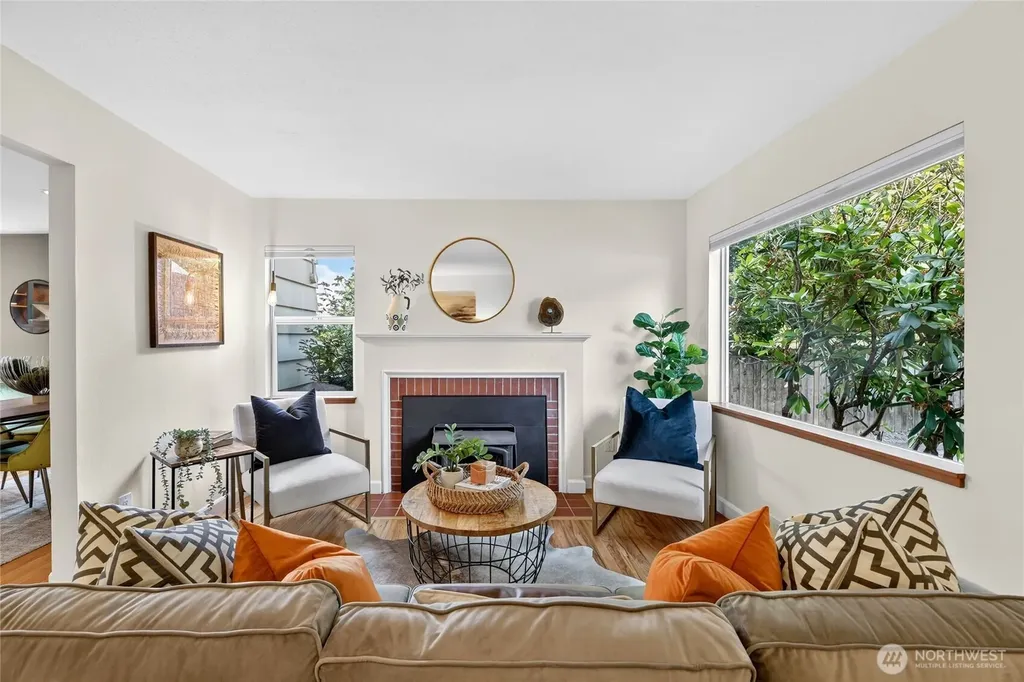 8560 37th Avenue SW Seattle WA 98126