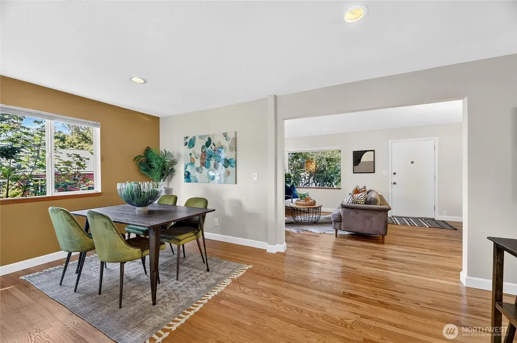 8560 37th Avenue SW Seattle WA 98126