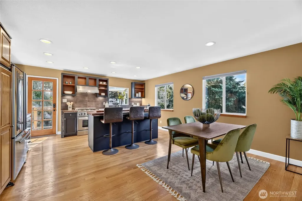 8560 37th Avenue SW Seattle WA 98126