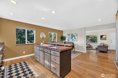 8560 37th Avenue SW Seattle WA 98126