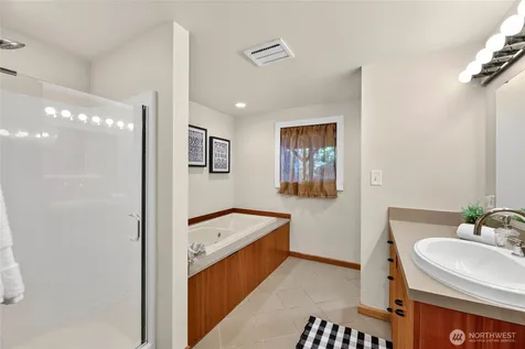 8560 37th Avenue SW Seattle WA 98126