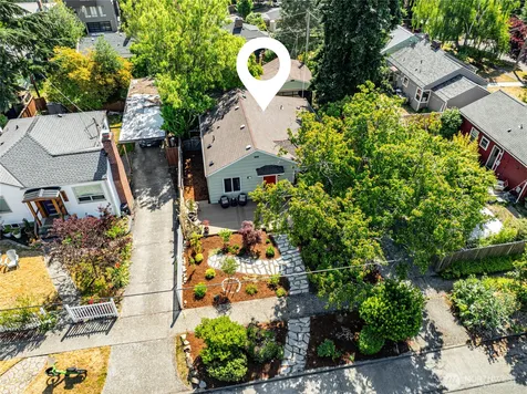 8560 37th Avenue SW Seattle WA 98126
