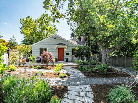 8560 37th Avenue SW Seattle WA 98126