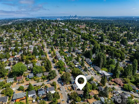 8560 37th Avenue SW Seattle WA 98126