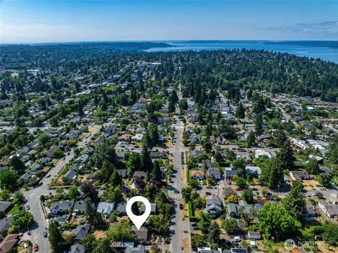 8560 37th Avenue SW Seattle WA 98126