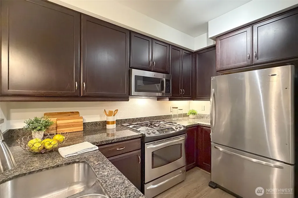 15700 116th Avenue NE Bothell WA 98011