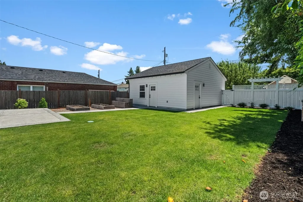 4130 N 37th Street Tacoma WA 98407