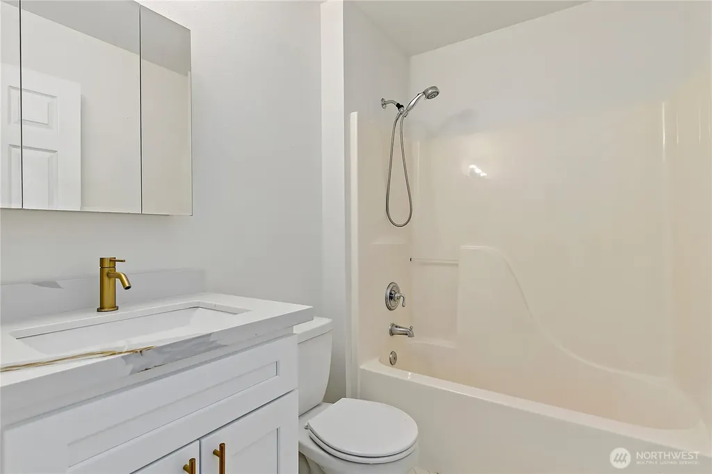 10411 SE 187th Court Renton WA 98055