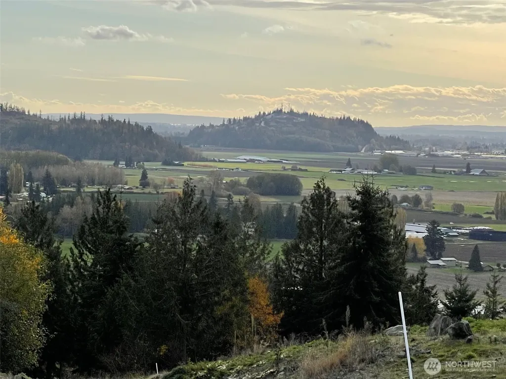 4 Avalon Heights Way Sedro Woolley WA 98284