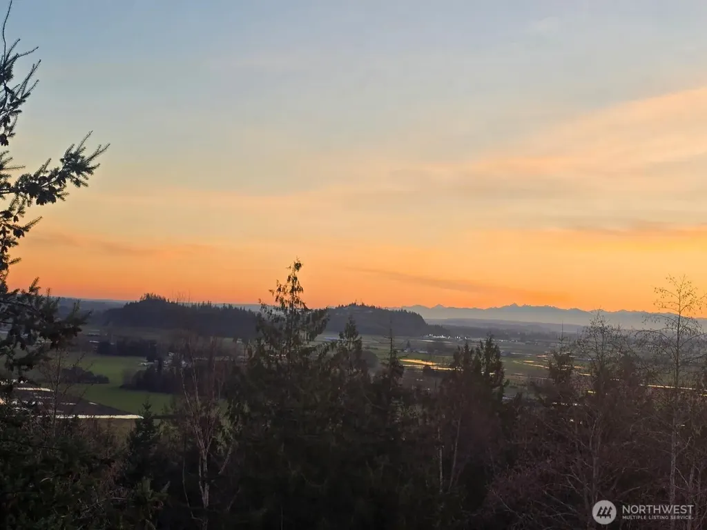 4 Avalon Heights Way Sedro Woolley WA 98284