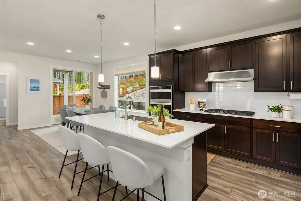1785 Ashby Avenue NW Poulsbo WA 98370