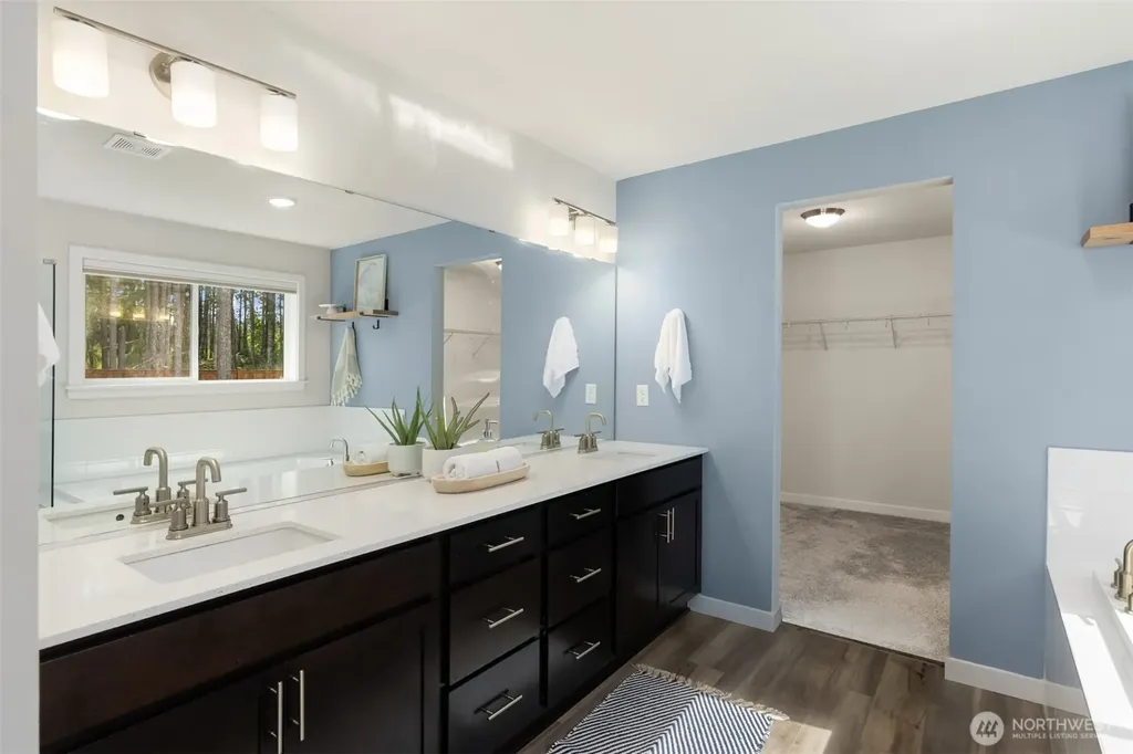 1785 Ashby Avenue NW Poulsbo WA 98370