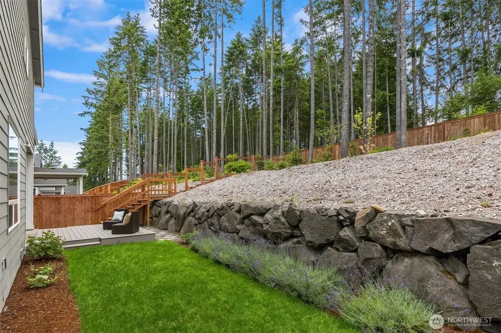 1785 Ashby Avenue NW Poulsbo WA 98370
