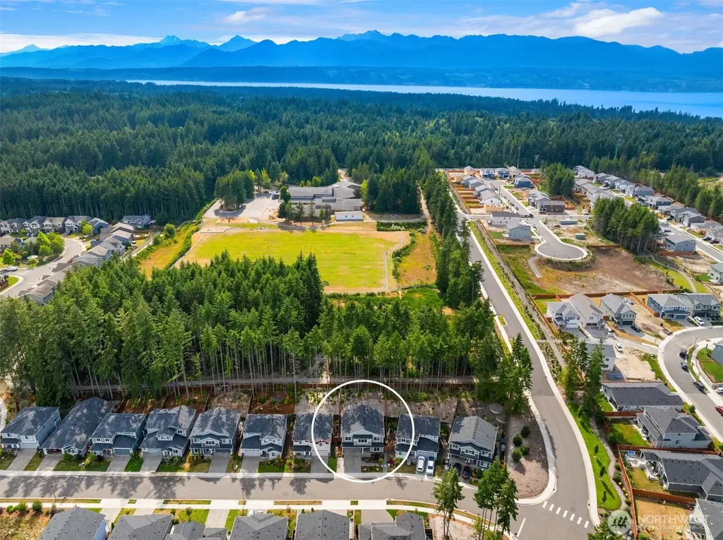 1785 Ashby Avenue NW Poulsbo WA 98370
