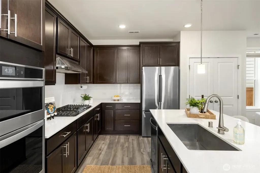 1785 Ashby Avenue NW Poulsbo WA 98370