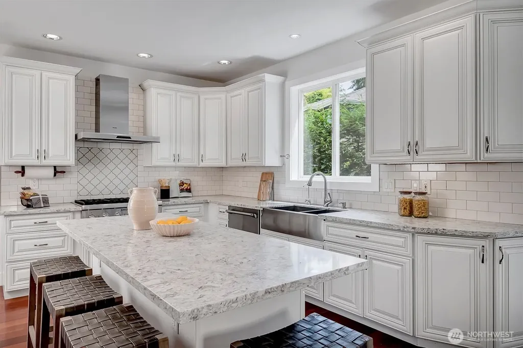 5906 111th Place NE Kirkland WA 98033