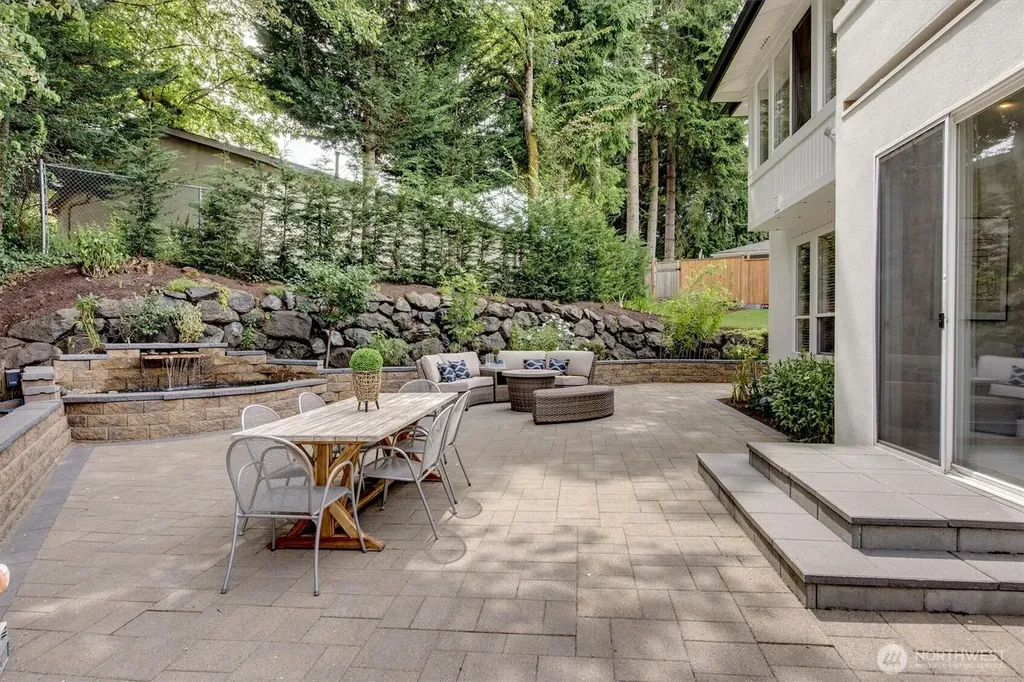 5906 111th Place NE Kirkland WA 98033