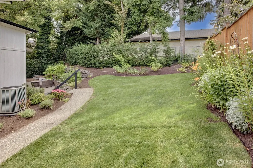 5906 111th Place NE Kirkland WA 98033