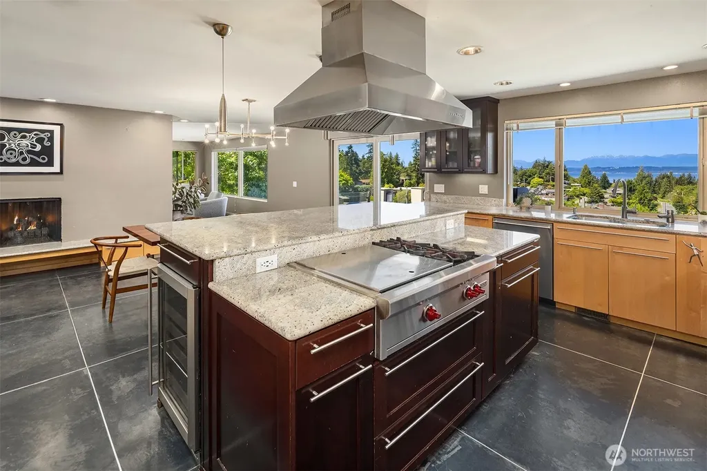 227 Highland Drive Edmonds WA 98020
