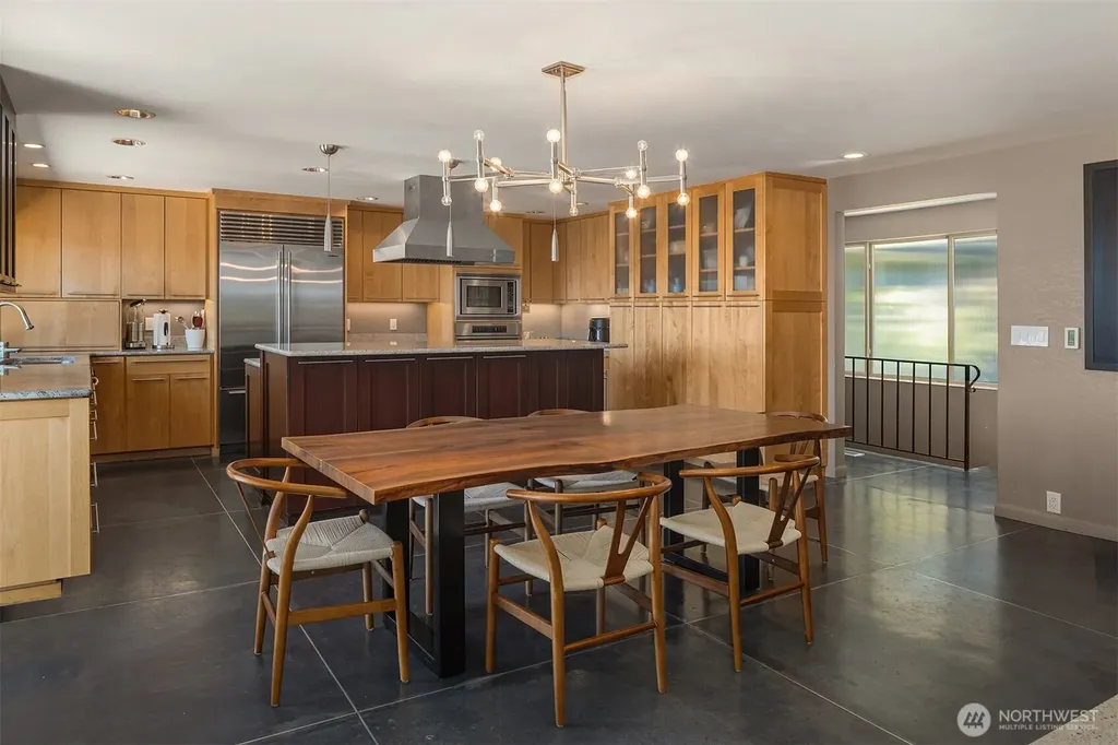 227 Highland Drive Edmonds WA 98020