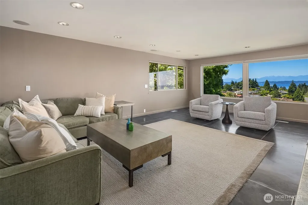 227 Highland Drive Edmonds WA 98020
