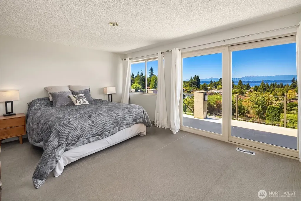 227 Highland Drive Edmonds WA 98020