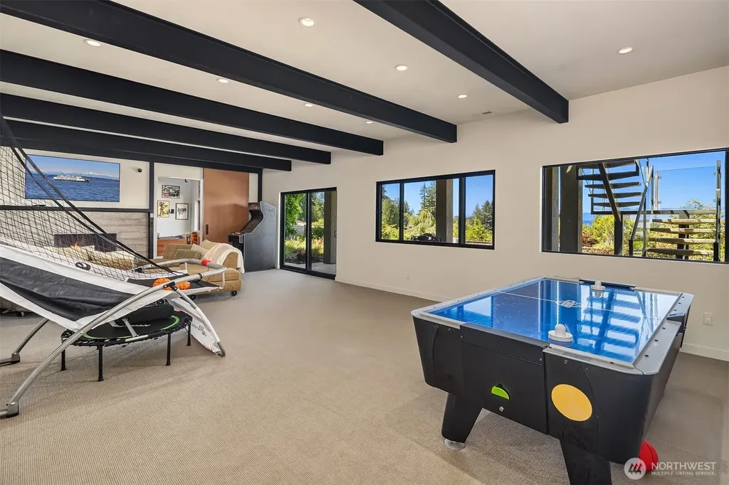 227 Highland Drive Edmonds WA 98020