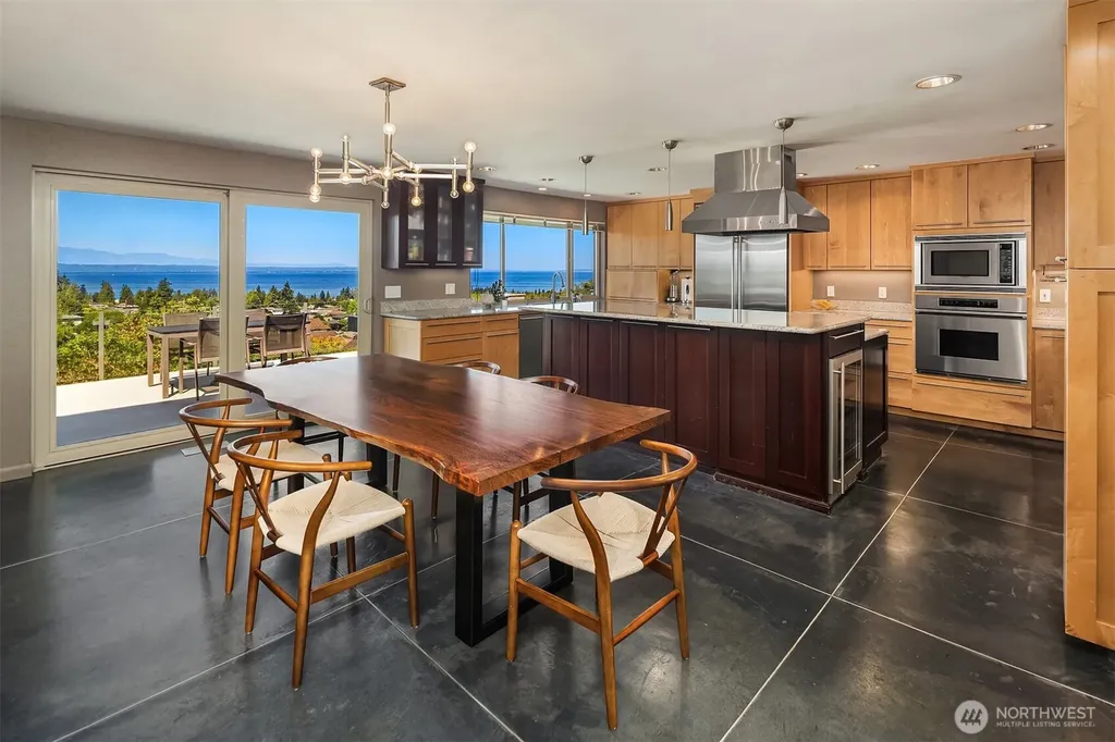 227 Highland Drive Edmonds WA 98020