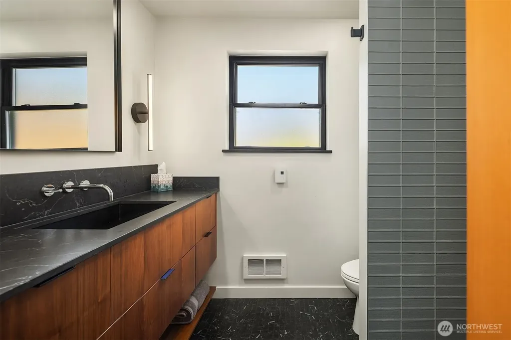 227 Highland Drive Edmonds WA 98020