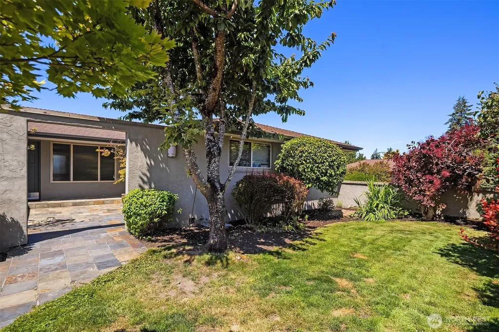 227 Highland Drive Edmonds WA 98020