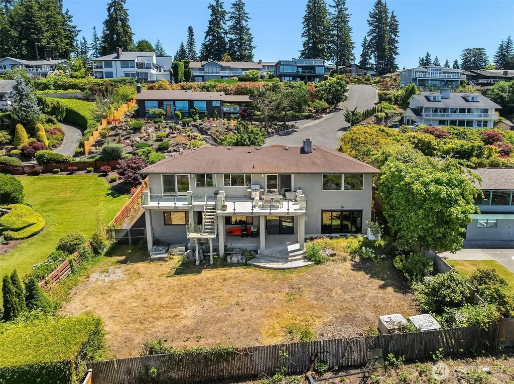 227 Highland Drive Edmonds WA 98020
