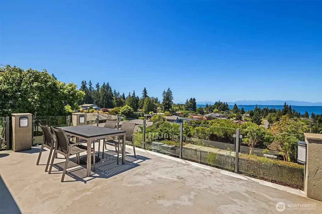 227 Highland Drive Edmonds WA 98020