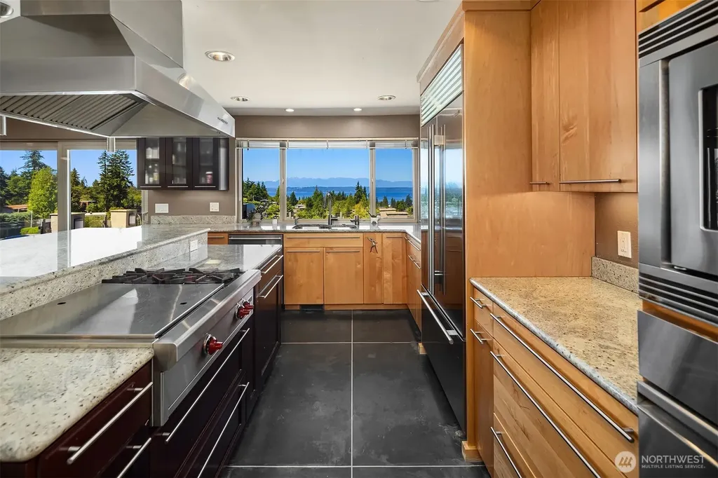 227 Highland Drive Edmonds WA 98020