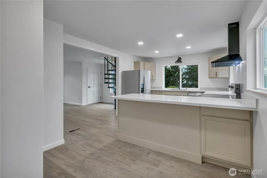 400 22 Avenue Court Milton WA 98354
